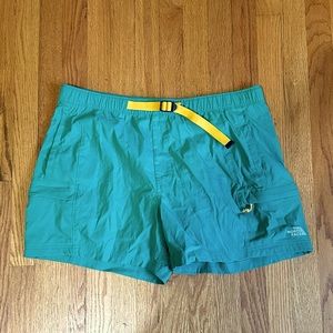 The North Face Technical Shorts Green and Yellow with 4 pockets size XL